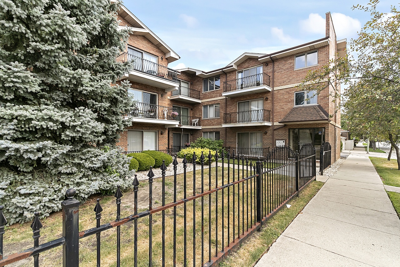6307 S Nashville Ave Unit 3n Chicago Il Mls Redfin