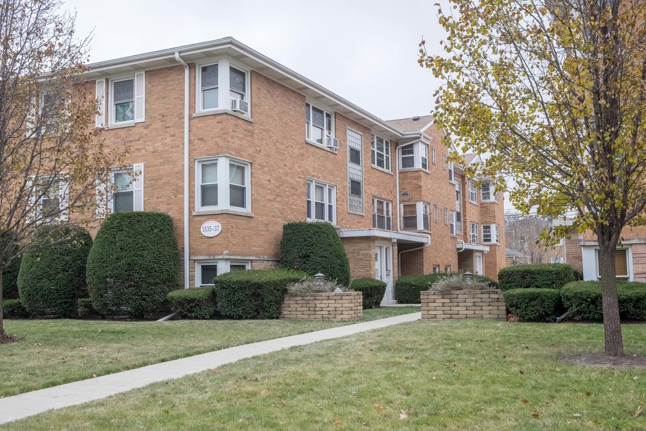 1537 William St Unit 1E, River Forest, IL 60305 | MLS# 11965557 | Redfin