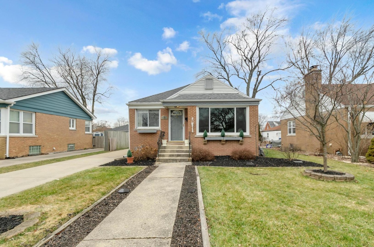 18424 Homewood Ave, Homewood, IL 60430 | MLS# 11977570 | Redfin