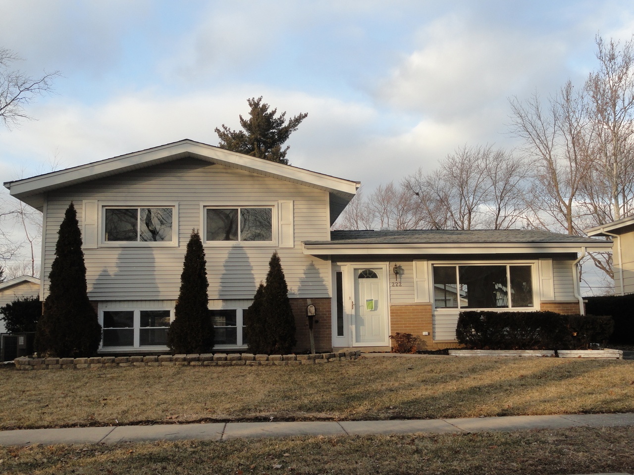 7 W Rocket Cir Park Forest Il 60466 Mls 10518437 Redfin