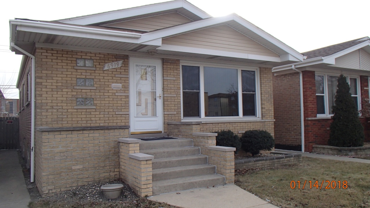 6919 W 63rd St Chicago Il Mls 0905 Redfin 6919 W 63rd St Chicago Il Mls 0905 Redfin