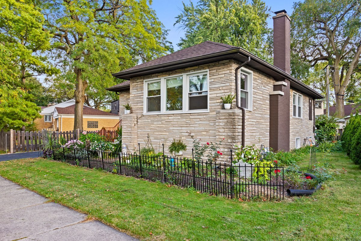 183 Northgate Rd Riverside IL 60546 Redfin 183 Northgate Rd Riverside IL 60546 Redfin