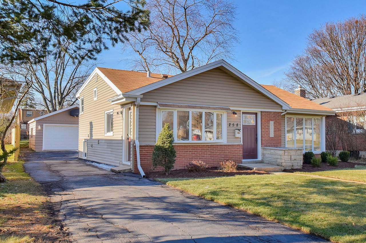 258 N Martha St, Lombard, IL 60148