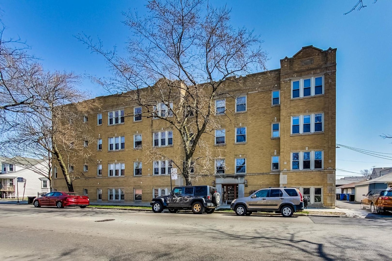 4045 N Kimball Ave Unit 2S, Chicago, IL 60618 | MLS# 11019623 | Redfin