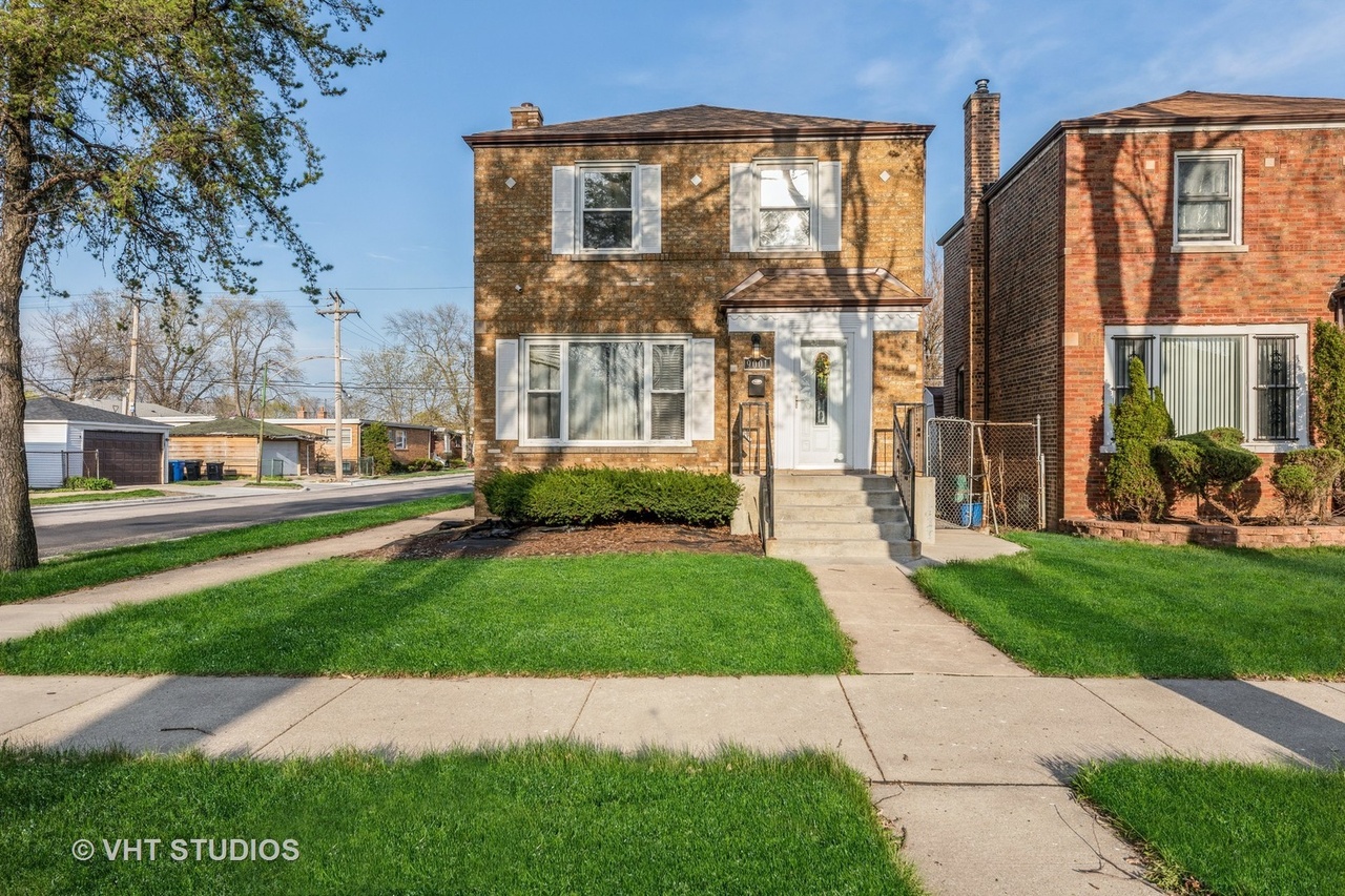 9001 S Crandon Ave, Chicago, IL 60617 | Redfin