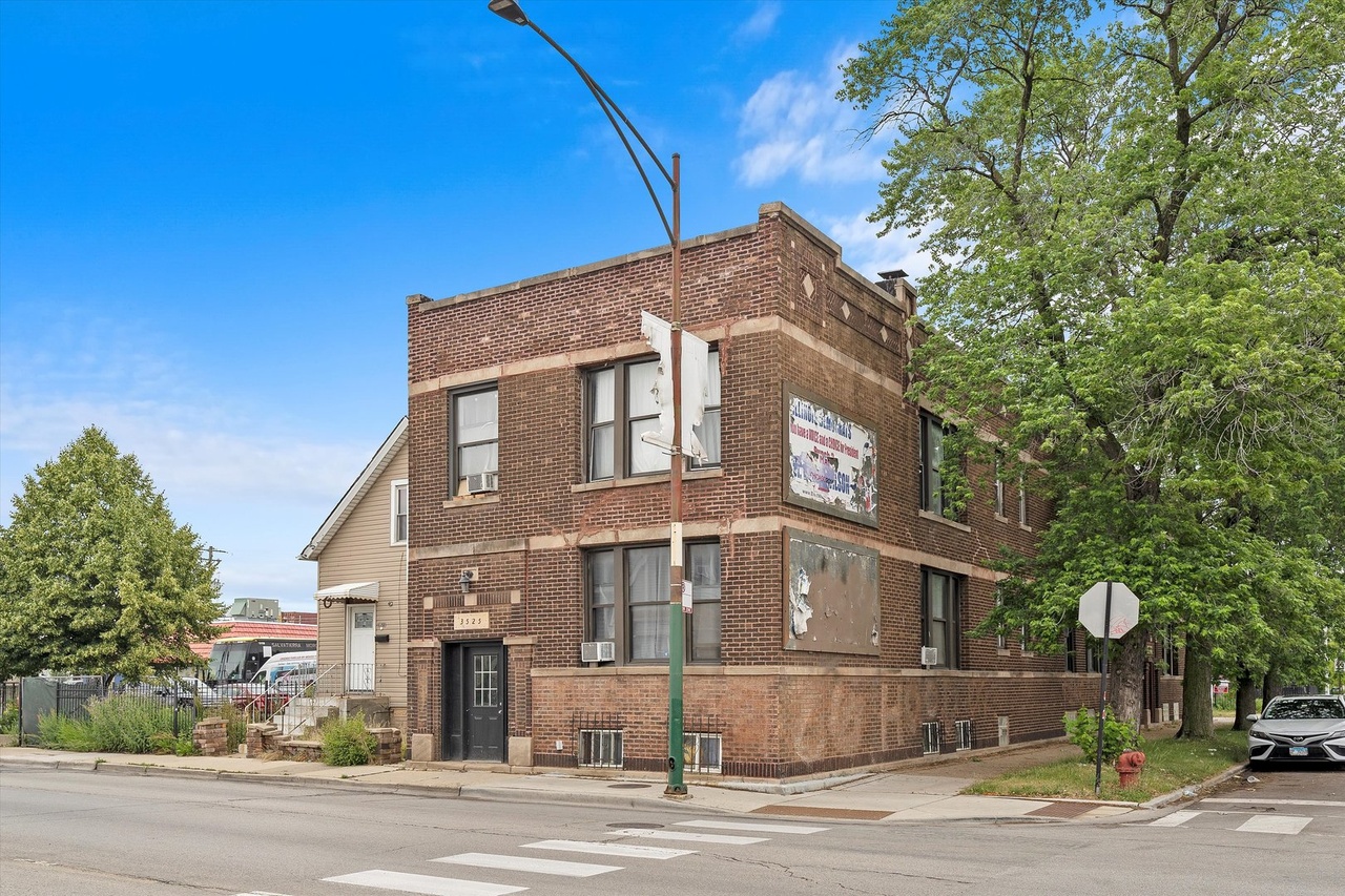 3525 S California Ave, Chicago, IL 60632 | MLS# 11809627 | Redfin