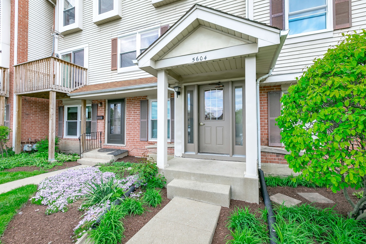 5604 Tinder Dr #6, Rolling Meadows, IL 60008 | MLS# 11089654 | Redfin