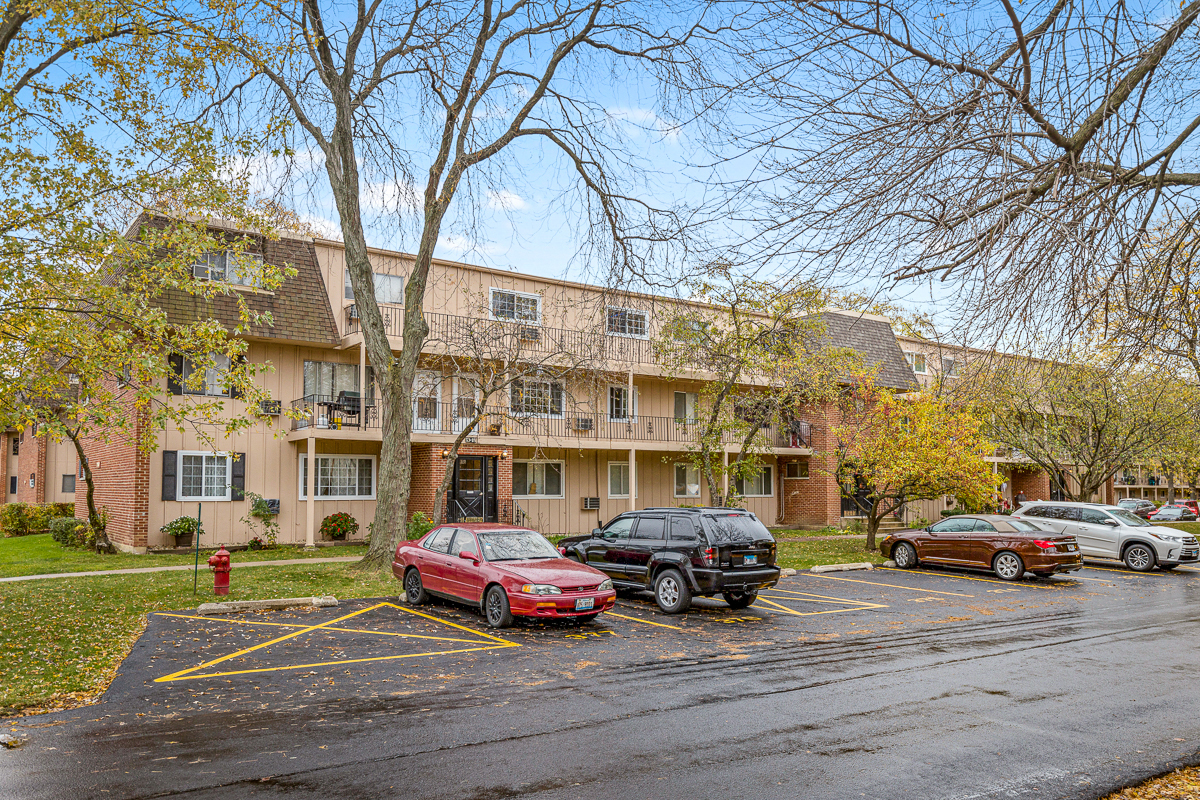 2510 Algonquin Rd #8, Rolling Meadows, IL 60008 | MLS# 10921657 | Redfin