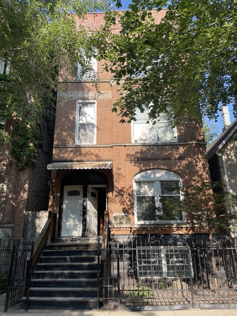 1247 N Maplewood Ave, Chicago, IL 60622 | MLS# 11843682 | Redfin