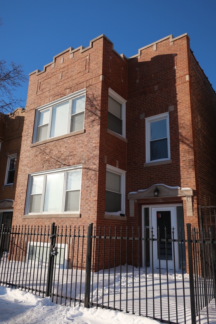 4909 w division st suite 508 chicago il 60651