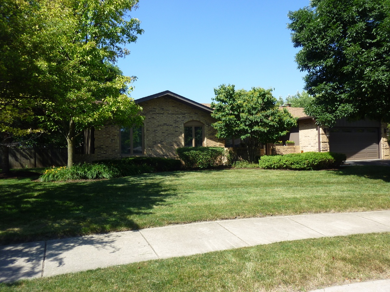 810 Glen Crest Dr, Glen Ellyn, IL 60137 | MLS# 10452714 | Redfin