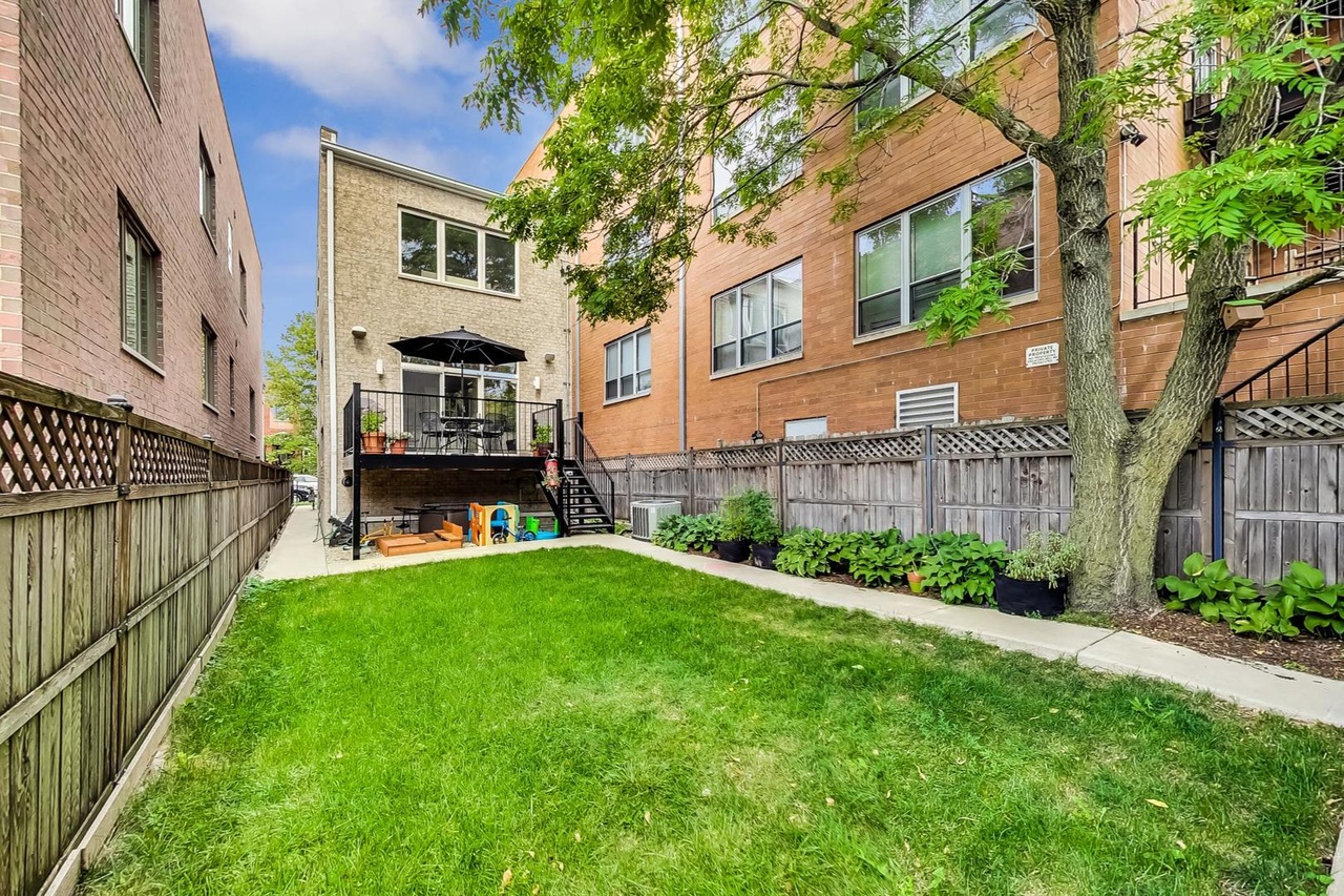 2423 W Erie St, Chicago, IL 60612 MLS 11625728 Redfin