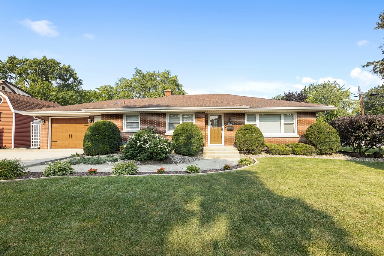 1007 Garfield St, Lockport, IL 60441 | MLS# 11170730 | Redfin