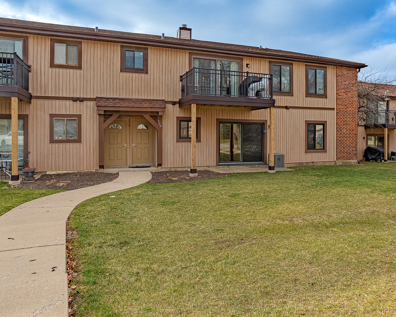 756 Rodenburg Rd Unit 2B, Roselle, IL 60172 MLS 11070733 Redfin