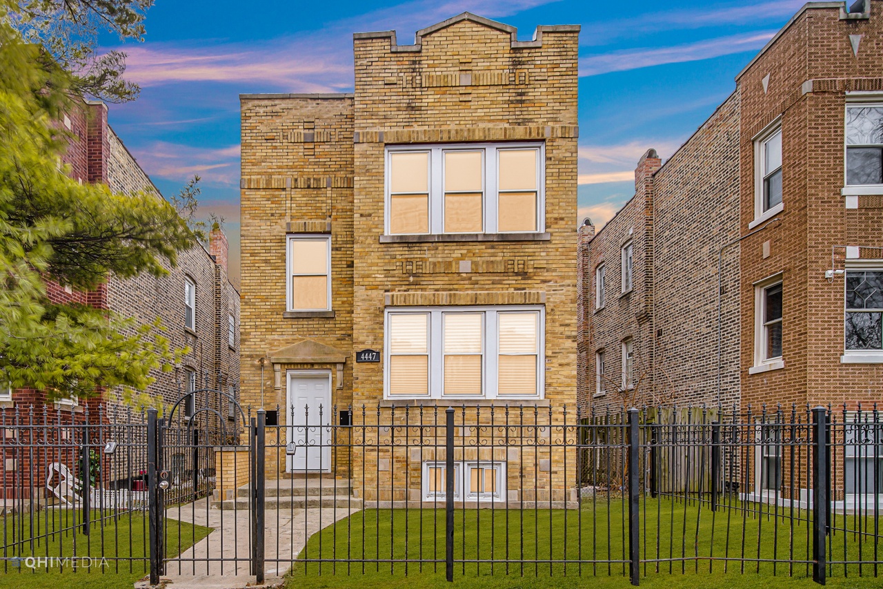 4447 W Walton St, Chicago, IL 60651 MLS 11700751 Redfin
