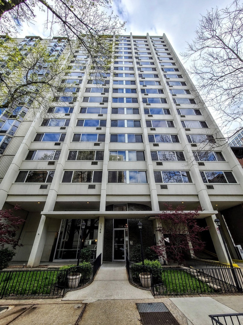 1344 N Dearborn Chicago Il