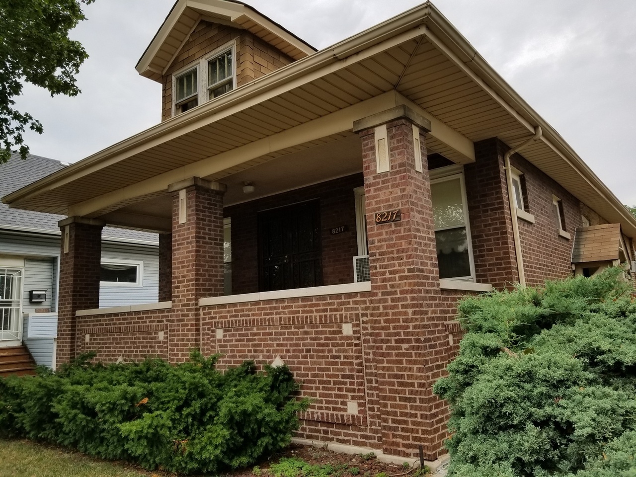 8217 S Dante Ave Chicago Il 60619 Mls 09939772 Redfin 8217 S Dante Ave Chicago Il 60619