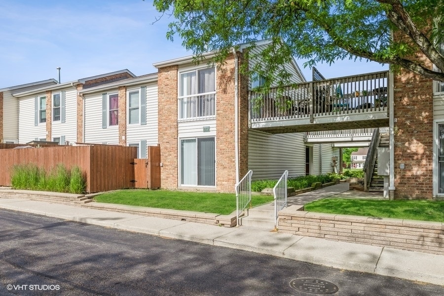 1870 Huntington Blvd Unit E, Hoffman Estates, IL 60169 | MLS# 11792779 ...