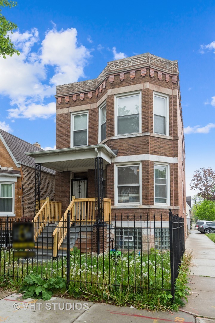 901 N Central Park Ave, Chicago, IL 60651 | MLS# 11066796 | Redfin