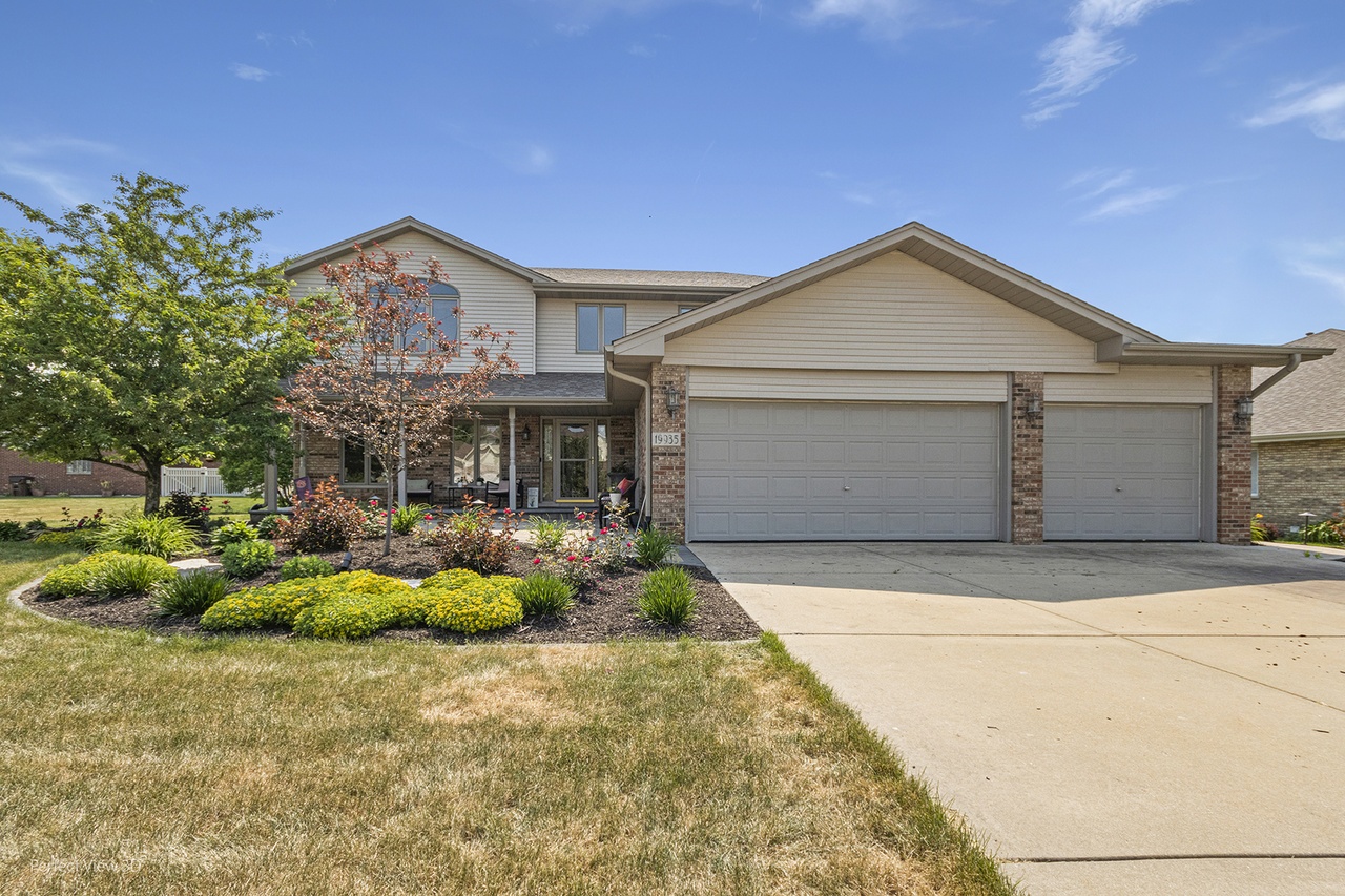 19935 Everett Ln, Mokena, IL 60448 | MLS# 11809810 | Redfin