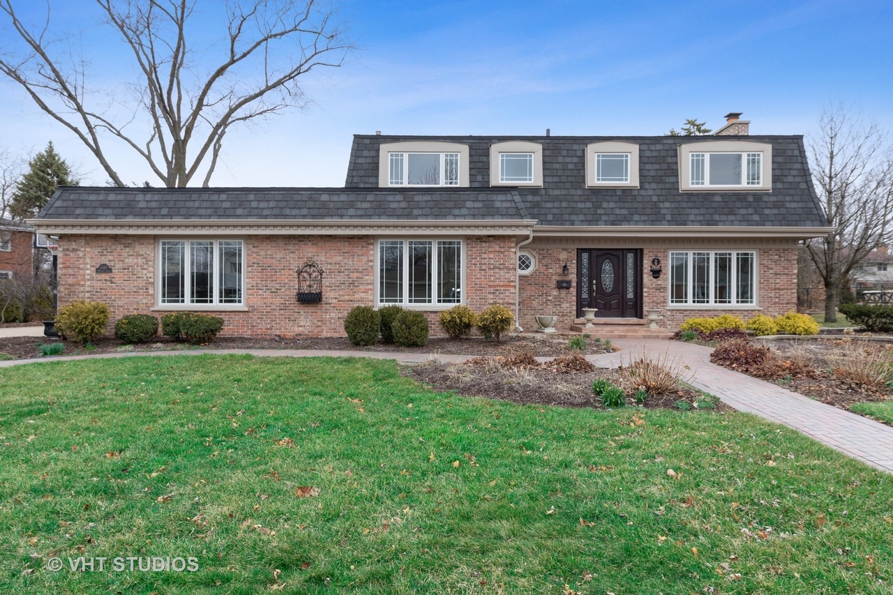 1587 WHITMAN Ln, Wheaton, IL 60187 | MLS# 10691818 | Redfin