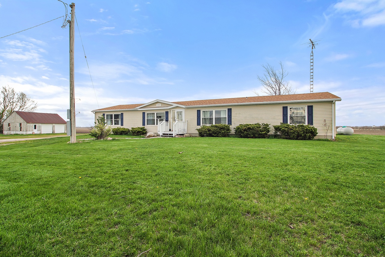 1752 N 1600E Rd, Thawville, IL 60968 MLS 10698820 Redfin