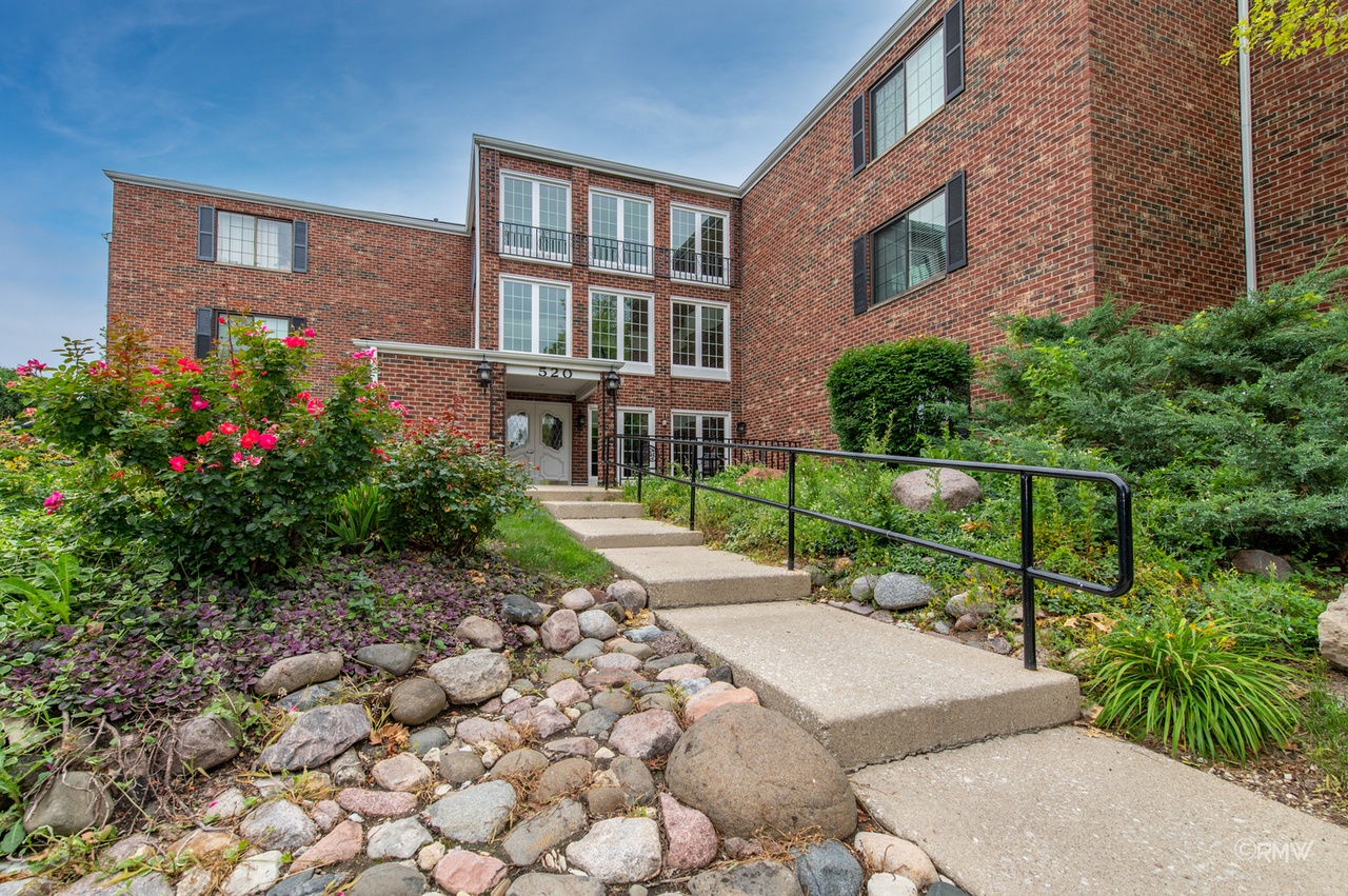 520 Biesterfield Rd Unit 317B, Elk Grove Village, IL 60007 MLS 11155835 Redfin