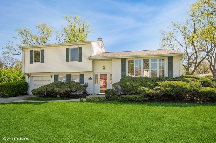 33 N Winston Dr, Palatine, IL 60074 | MLS# 11991843 | Redfin