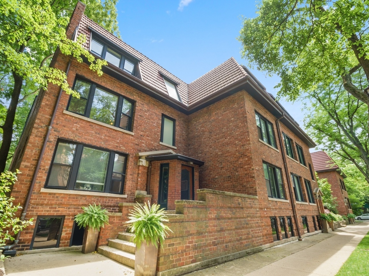 913 MICHIGAN Ave #3, Evanston, IL 60202