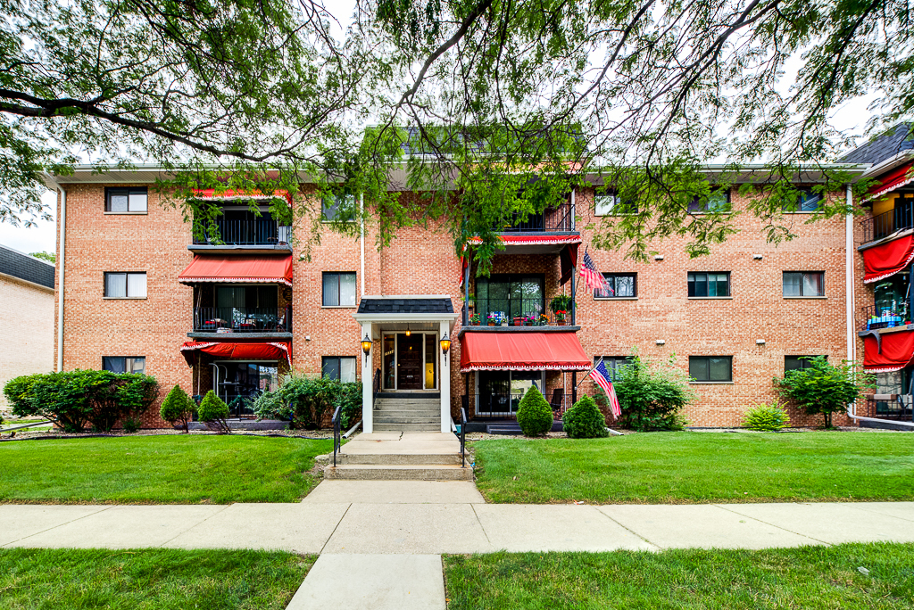 10338 Parkside Ave, Oak Lawn, IL 60453 Redfin