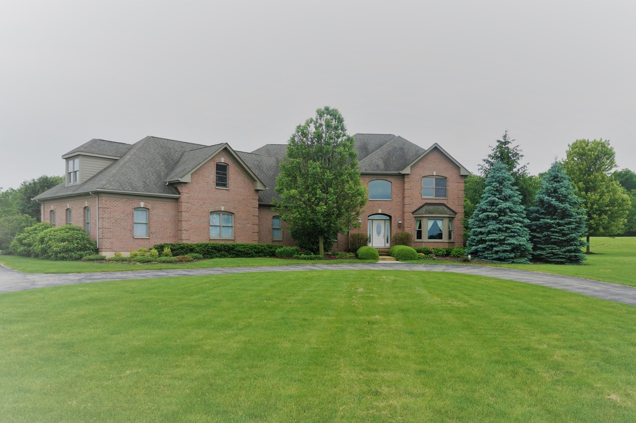 7615 Surini Ln, Crystal Lake, IL 60012 | Redfin
