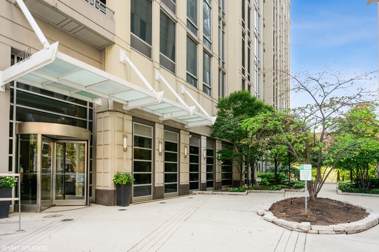 700 N Larrabee St #314, Chicago, IL 60654 | MLS# 11204938 | Redfin