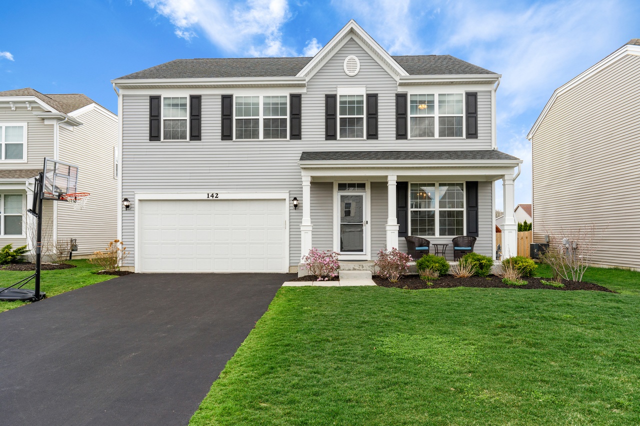 142 Gala Dr, Mundelein, IL 60060