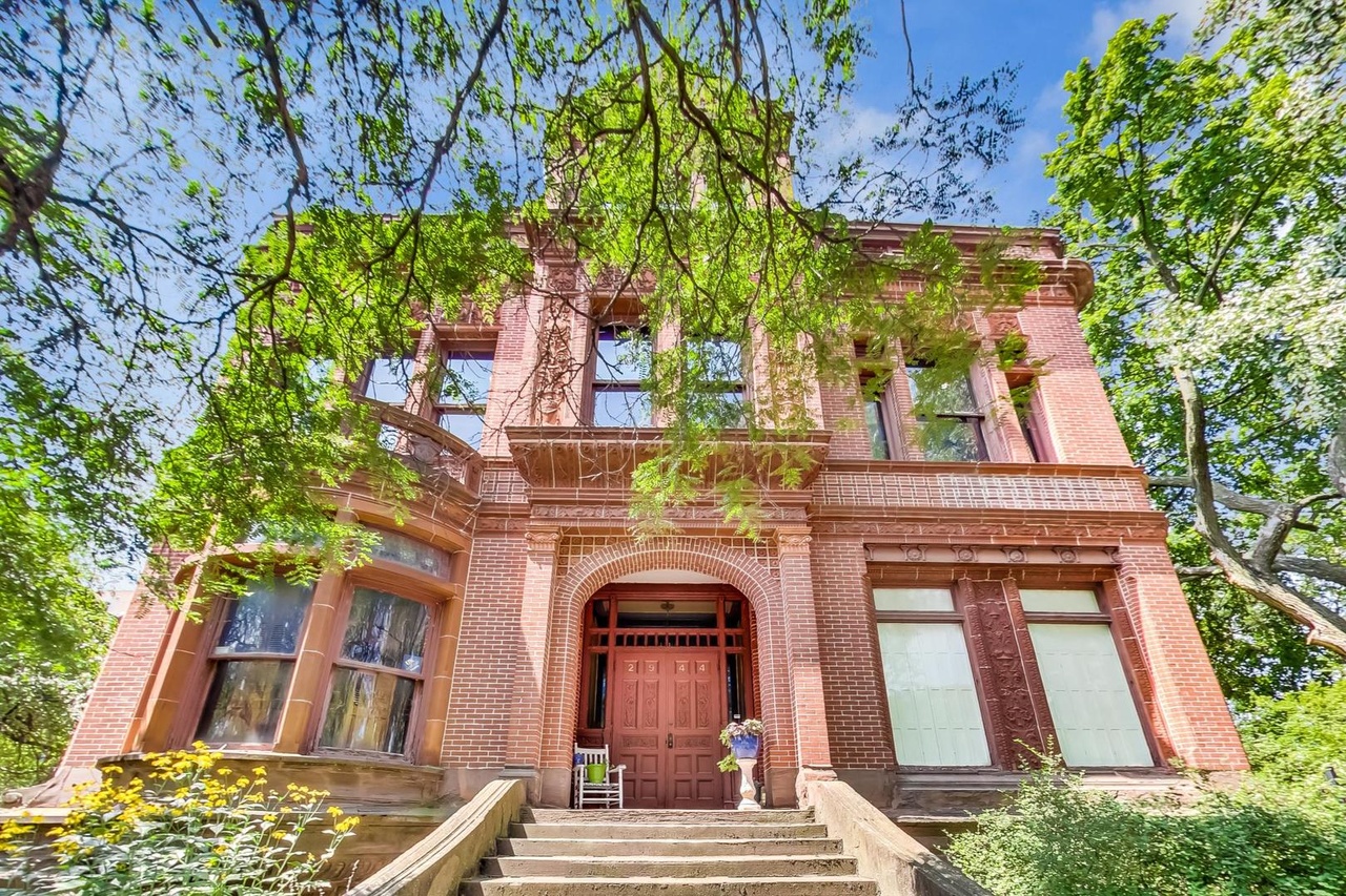 kenta　3 2944 S Michigan Ave #3, Chicago, IL 60616 | Redfin