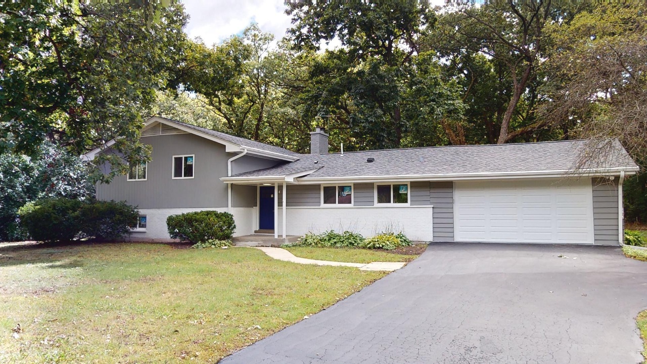 4 Bruce Cir S, Hawthorn Woods, IL 60047 MLS 11638983 Redfin