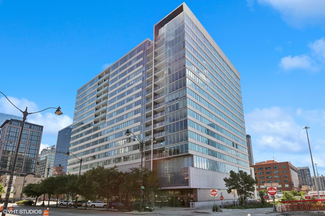 645 w randolph st chicago il 60661