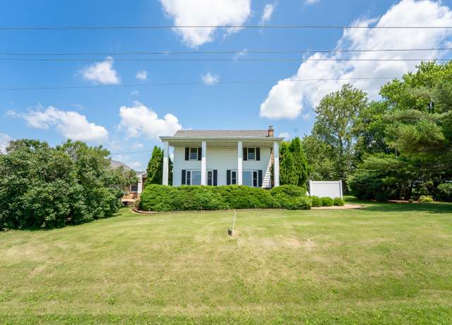 Property at 4140 E German Valley Rd, Freeport, IL 61032, 4 beds, 1 bath