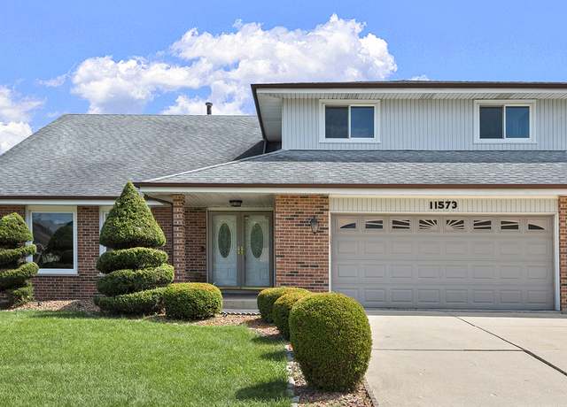 Property at 11573 Brook Hill Dr, Orland Park, IL 60467, 5 beds, 2.5 baths