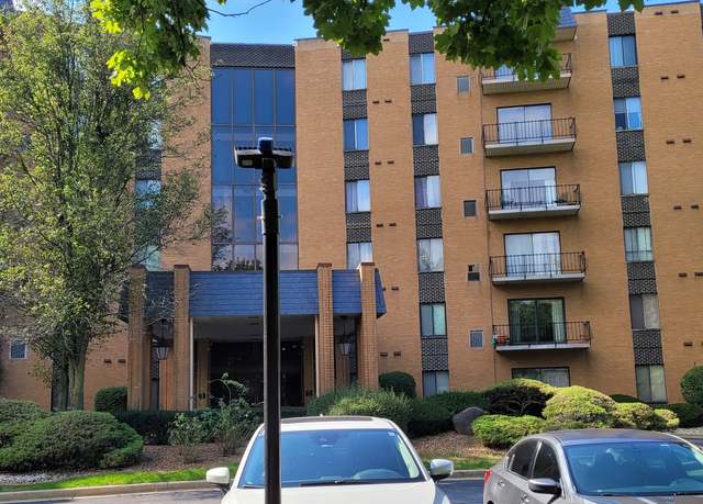 Property at 700 N Bruce Ln #201, Glenwood, IL 60425, 2 beds, 2 baths
