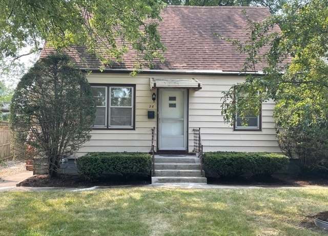 Property at 28 W 35th Pl, Steger, IL 60475, 3 beds, 2 baths