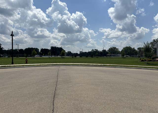 Property at 1 Pointe Blvd, Peru, IL 61354