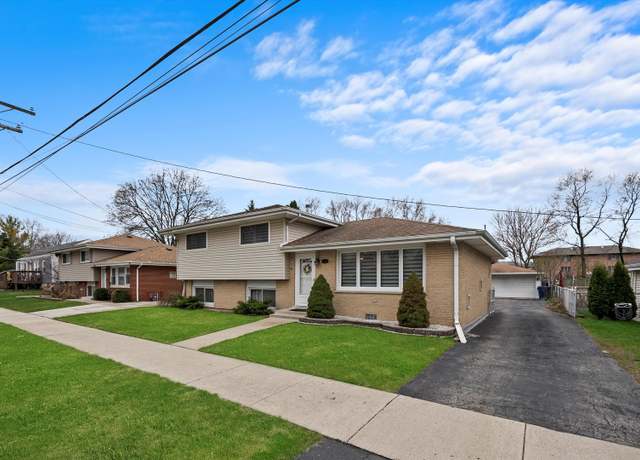 Property at 7011 Avon Ave, Oak Lawn, IL 60453, 3 beds, 2 baths