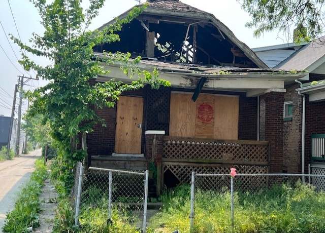 Property at 7917 S Colfax Ave, Chicago, IL 60617, 3 beds, 1 bath