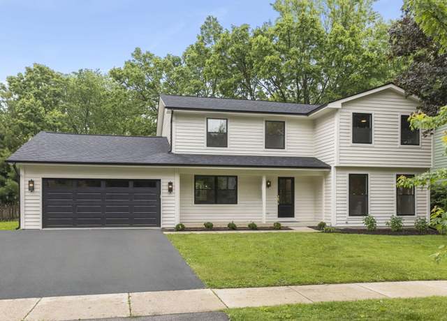 Property at 1150 Johnson Dr, Naperville, IL 60540, 4 beds, 3 baths