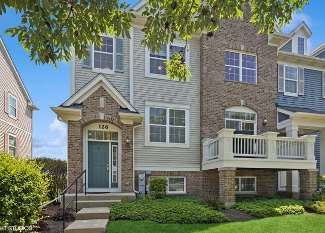 Property at 126 Goldenhill St, Carol Stream, IL 60188, 4 beds, 2.5 baths