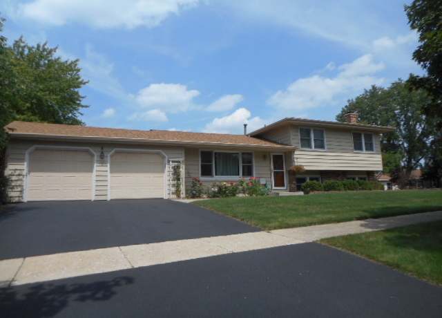 Property at 1806 Division St, St. Charles, IL 60174, 3 beds, 2 baths