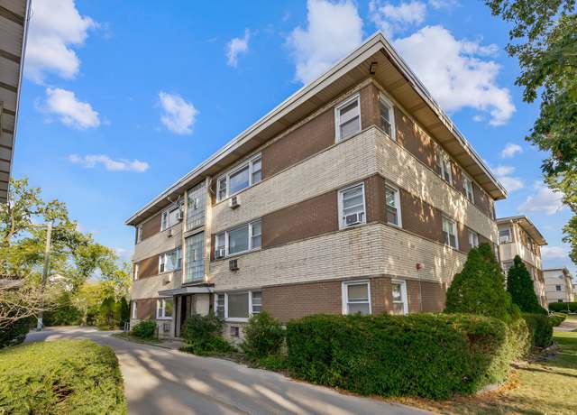Property at 314 Beach Ave Unit 1C, La Grange Park, IL 60526, 2 beds, 1 bath