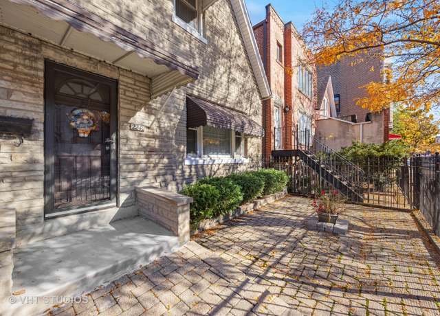 Property at 2242 W Taylor St, Chicago, IL 60612, 3 beds, 2 baths
