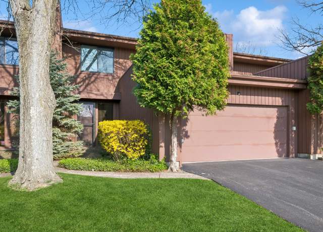 Property at 1150 Park Ave W, Highland Park, IL 60035, 3 beds, 2.5 baths
