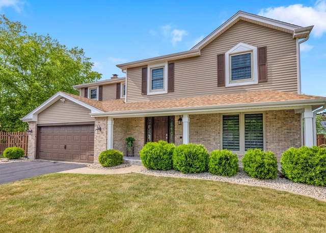 Property at 1640 Hartley Dr, Algonquin, IL 60102, 5 beds, 3.5 baths